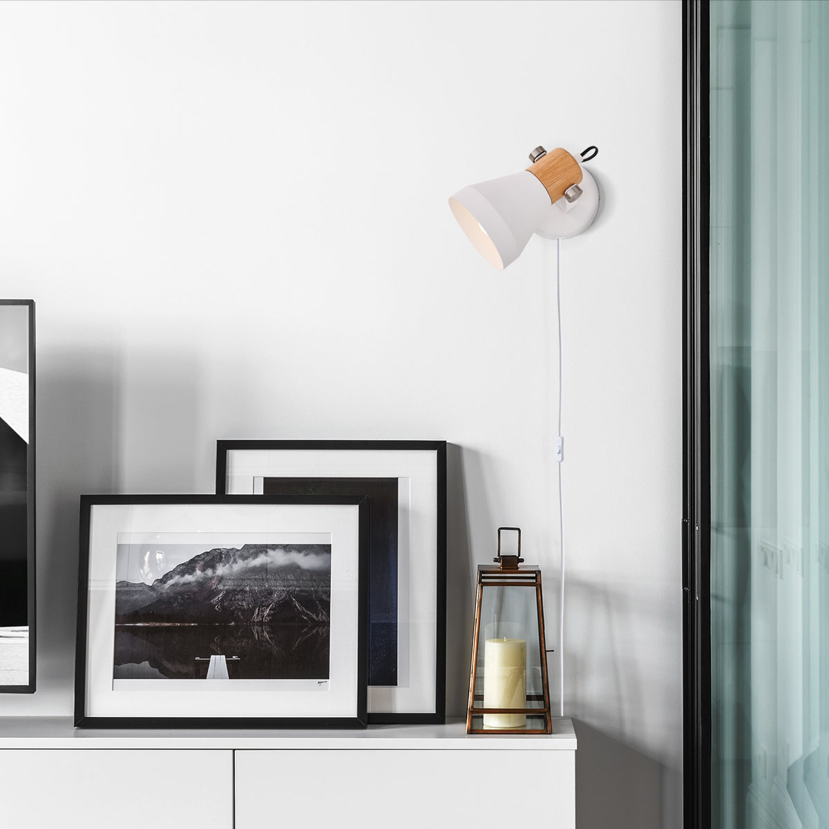 Plug-in White Lamp